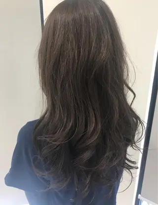 ロング カラー 金沢 広美のヘアスタイル