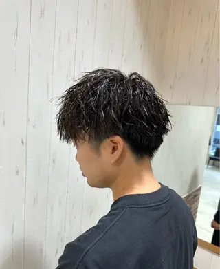ショート パーマ メンズ 中嶋 紘夢のヘアスタイル