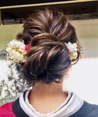 ヘアアレンジ i MA ヘアスタジオ所属・勝野 麻美のヘアスタイル