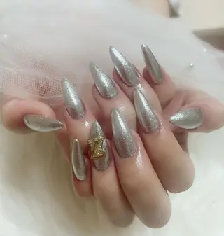 ネイル &Me さらのネイルデザイン