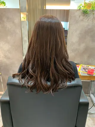 ロング 北川 栞菜のヘアスタイル