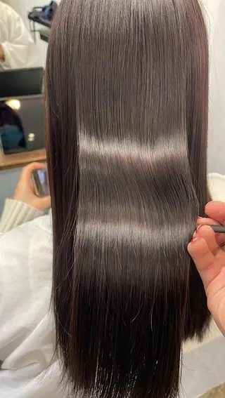 ロング オリーブカラー 長谷川のヘアスタイル