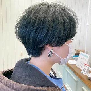 ショート カラー ケアブリーチ 坪井佑樹のヘアスタイル