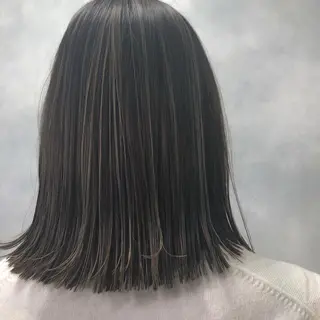 セミロング カラー ORIKA 美容室のヘアスタイル