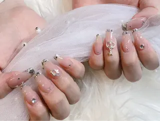 ネイル le'a-レア-【ア イ×ネイル×眉】のネイルデザイン