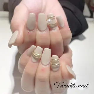 ネイル 中井 綾香の眉毛・アイブロウイメージ