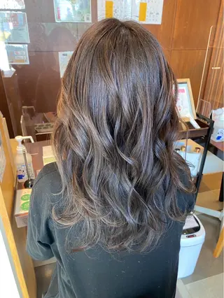 カラー 沖元 統弥のヘアスタイル