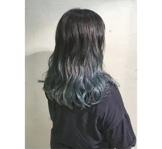 ミディアム ヨナイ チヒロのヘアスタイル