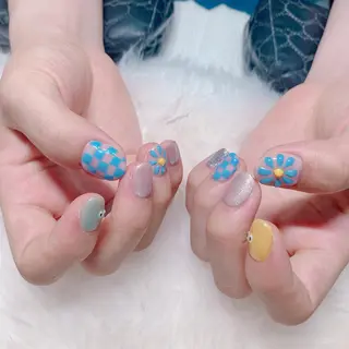 ネイル 根津 綾子のネイルデザイン