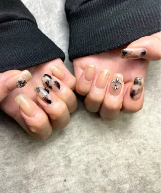 ミディアム めぐみのネイルサロン 惠のネイルデザイン