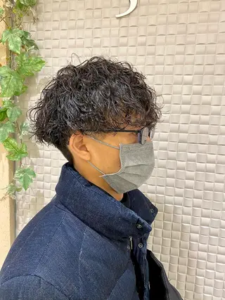 ミディアム 新宿メンズパーマ ヨモギダのヘアスタイル