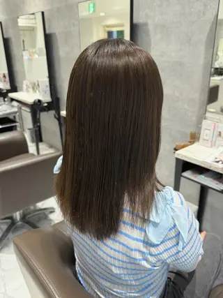 セミロング カラー 馬渡 真輝のヘアスタイル