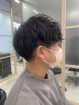 パーマ メンズ Toiro 横浜所属・海外ヘア／レイヤー カットNatsuのヘアスタイル