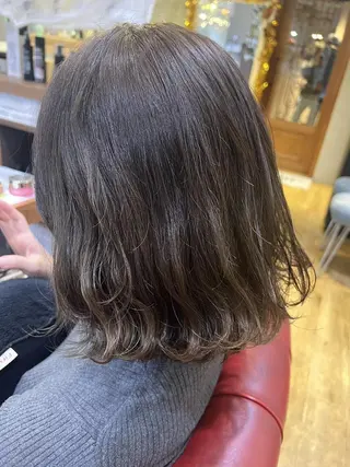 ミディアム カラー アティリー 西梅田のヘアスタイル