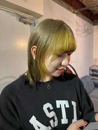 ショート 🌐NATSUMI 🌐【寒色カラー】のヘアスタイル