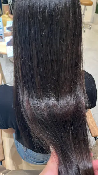 ロング カラー en't所属・佐藤　ひなの ／艶髪のヘアスタイル