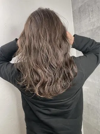 セミロング アンダーバーホワイト 堺東店のヘアスタイル