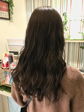 ロング カラー 清藤 綾のヘアスタイル