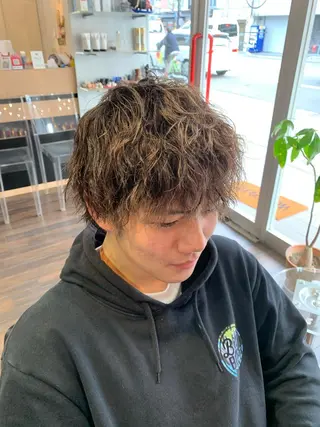 ショート パーマ 西尾 太郎のヘアスタイル