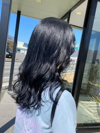 セミロング ヤマグチ ナツキのヘアスタイル