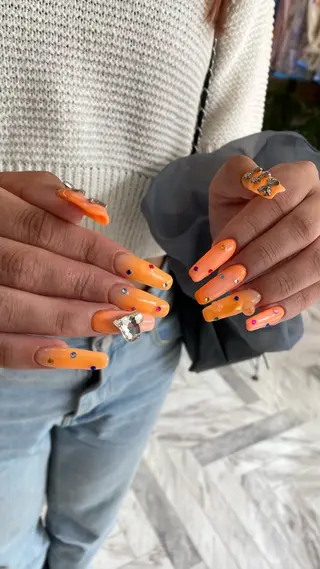 ネイル カンナ【Y2Kネイル /コーンロウ】のネイルデザイン