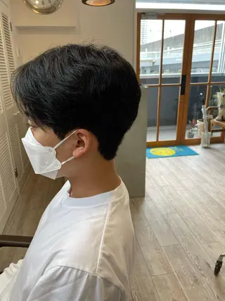 ショート メンズ 小林 崇雅　ダウンパーマのヘアスタイル