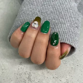 ネイル MAXKELLY HARUKAのネイルデザイン