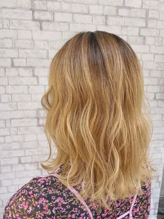 ミディアム カラー ヘアアレンジ ブリーチなし艶カラー 東家のヘアスタイル