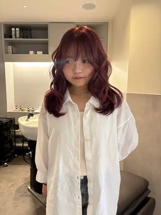 カラー rinka／縮毛矯正 スタイリング 暖色のヘアスタイル