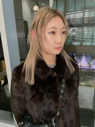 ミディアム カラー SALOWIN所属・ブリーチ🔑 ボブ✨レイヤーのヘアスタイル