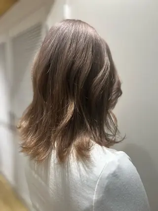 ミディアム カラー kawabe maikoのヘアスタイル
