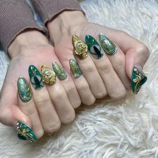 ネイル nail salon Ecrin所属・前島 稀歩のネイルデザイン