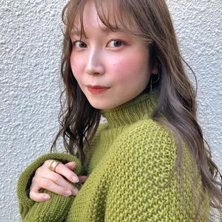 セミロング ヘアアレンジ mano+所属・砂田 はるかのネイルデザイン