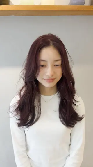 セミロング カラー Lomalia Moemiのヘアスタイル
