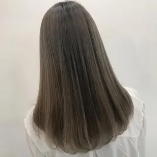 セミロング カラー LAS 代表 ナガカワ コウヘイのヘアスタイル