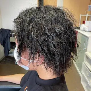 パーマ メンズ SHINYA シンヤヘアーズのヘアスタイル