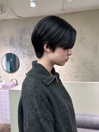 ショート カラー karin🌛ボブ 顔周りレイヤーのヘアスタイル