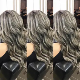 ロング カラー rollen所属・美魔女 美容師NAOのヘアスタイル