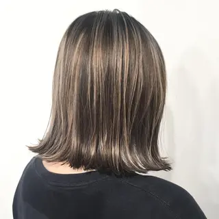 ショート カラー タカハシ ユウキのヘアスタイル