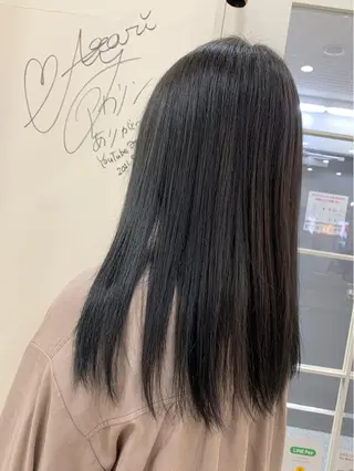 セミロング カラー Sail【セイル】所属・喜多 涼のヘアスタイル