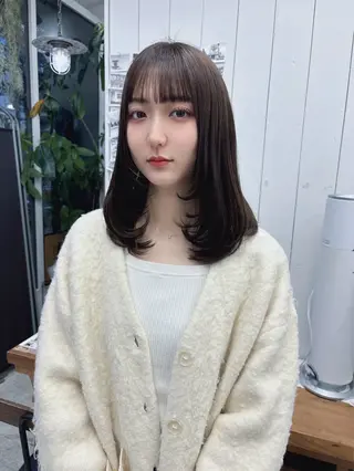 セミロング カラー Ann./艶髪 /レイヤーカットのヘアスタイル