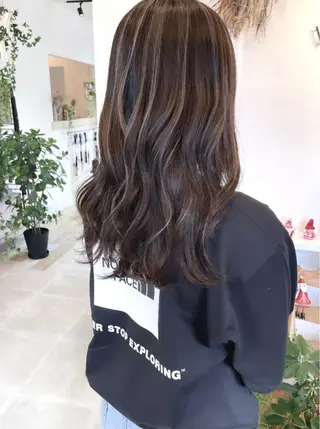 ロング カラー VERBENA所属・ハイライト／艶カラー 大河シンジのヘアスタイル