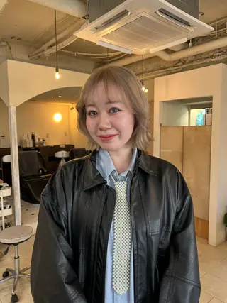 ショート Maho/海外 レイヤー/ハイトーンのヘアスタイル