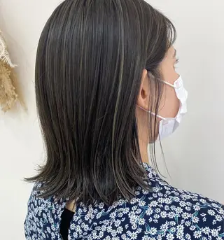 ミディアム 細めハイライト🩶 ボブ/レイヤーカットのヘアスタイル
