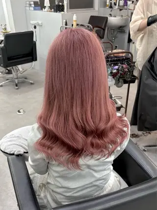 セミロング カラー ミルクティーベージュ /ピンク/大阪/堀江のヘアスタイル