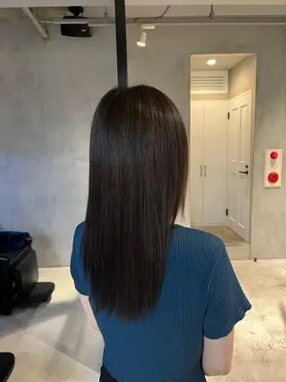 セミロング カラー elima調布所属・澤崎 ゆらのヘアスタイル