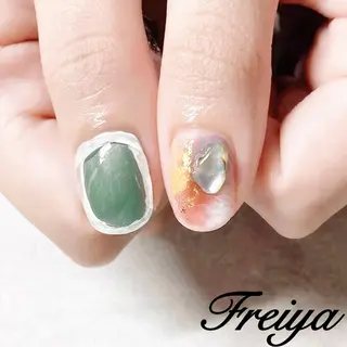 ネイル FREIYA所属・FREIYA マツエク、ネイルの眉毛・アイブロウイメージ