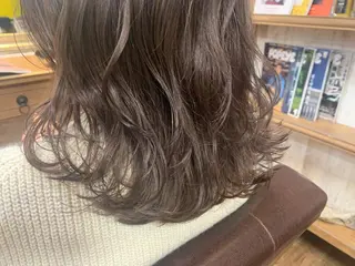 ロング カラー 【Uneユヌ】菊地 春那のヘアスタイル