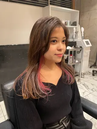 セミロング カラー Luxe所属・Luxe表参道 髪質改善　奈良のヘアスタイル