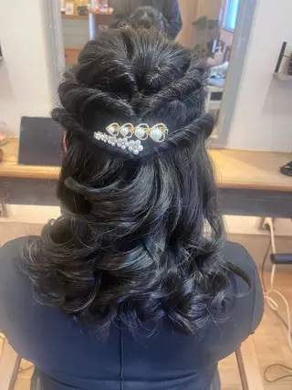 ヘアアレンジ ハラちゃんカット✂︎ 透明感🩵ケアカラーのヘアスタイル